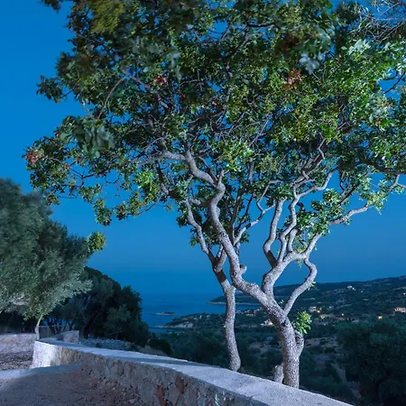 Seva Sea View - Perfect For Romantic Getaways With Pool And Sunrise & Sea Views By Mana Gers