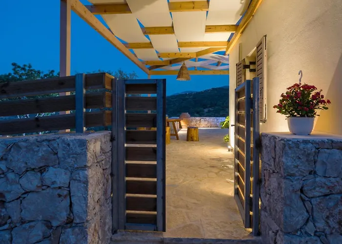 别墅 Seva Sea View - Perfect For Romantic Getaways With Pool And Sunrise & Sea Views By Mana Gers