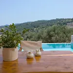 Seva Sea View - Perfect For Romantic Getaways With Pool And Sunrise & Sea Views By Mana Gers *