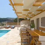 Seva Sea View - Perfect For Romantic Getaways With Pool And Sunrise & Sea Views By Mana Gers Villa