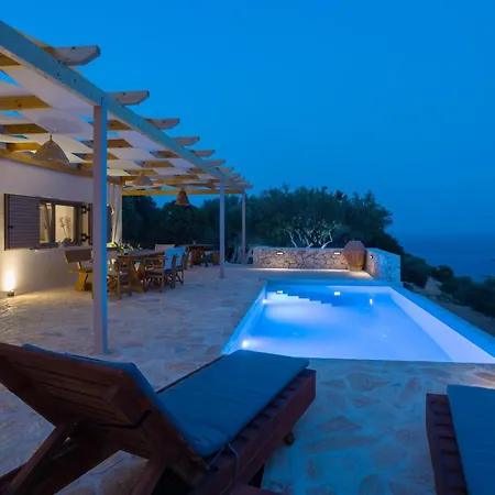 Seva Sea View - Perfect For Romantic Getaways With Pool And Sunrise & Sea Views By Mana Gers 빌라 *
