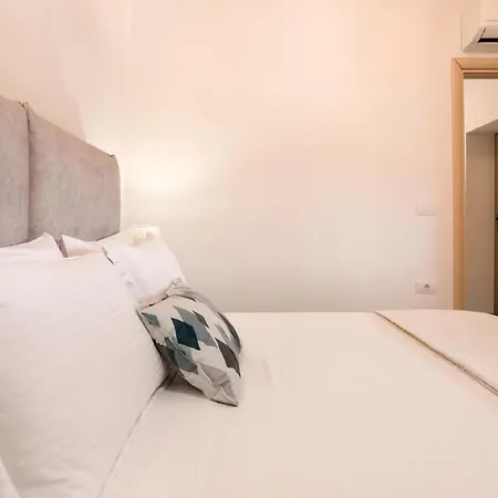 빌라 Seva Sea View - Perfect For Romantic Getaways With Pool And Sunrise & Sea Views By Mana Gers